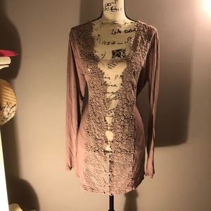 Gimmicks long sleeve lace top